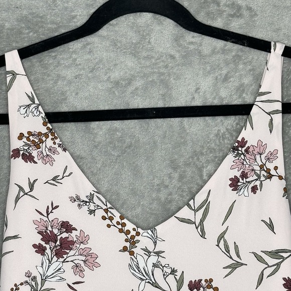 R Essentials 2X Shirt Top Pink Floral Flower Sleeveless V Neck Flowy Lightweight - Picture 3 of 7